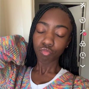 Meet your Posher, Destiny